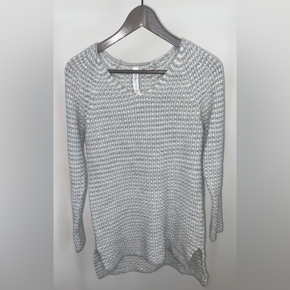 Aéropostale Chunky Light Gray Waffle Sweater - Picture 2 of 15